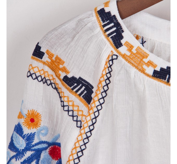 Блузка біла этно вишивка