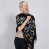 Кашеміровий шарф чорний з квітами