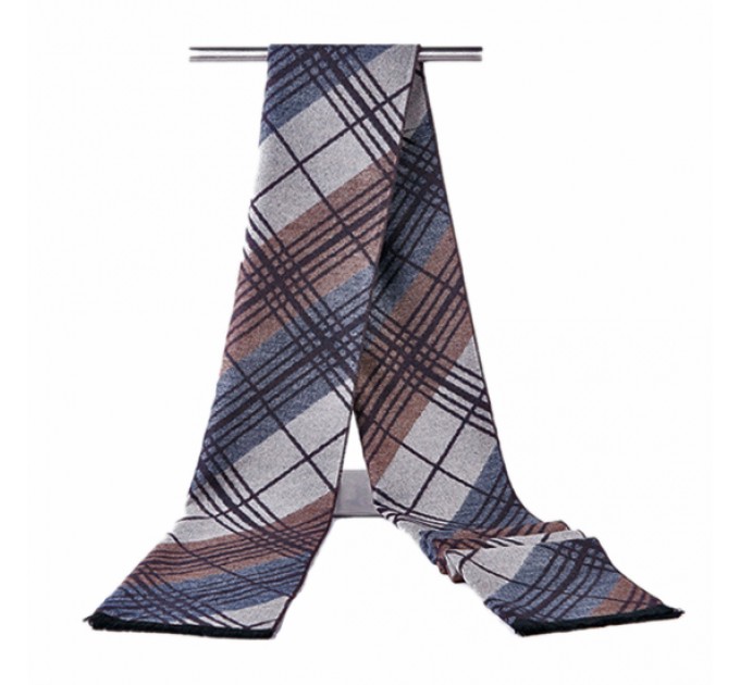 Чоловічий шарф під пальто
